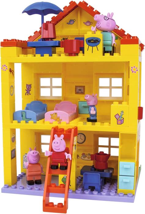 big pig builds house